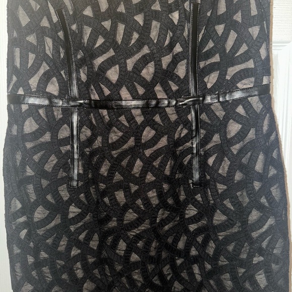 Vince Camuto Black Lace Jacquard Faux Leather Cocktail LB Dress lined - Picture 3 of 7
